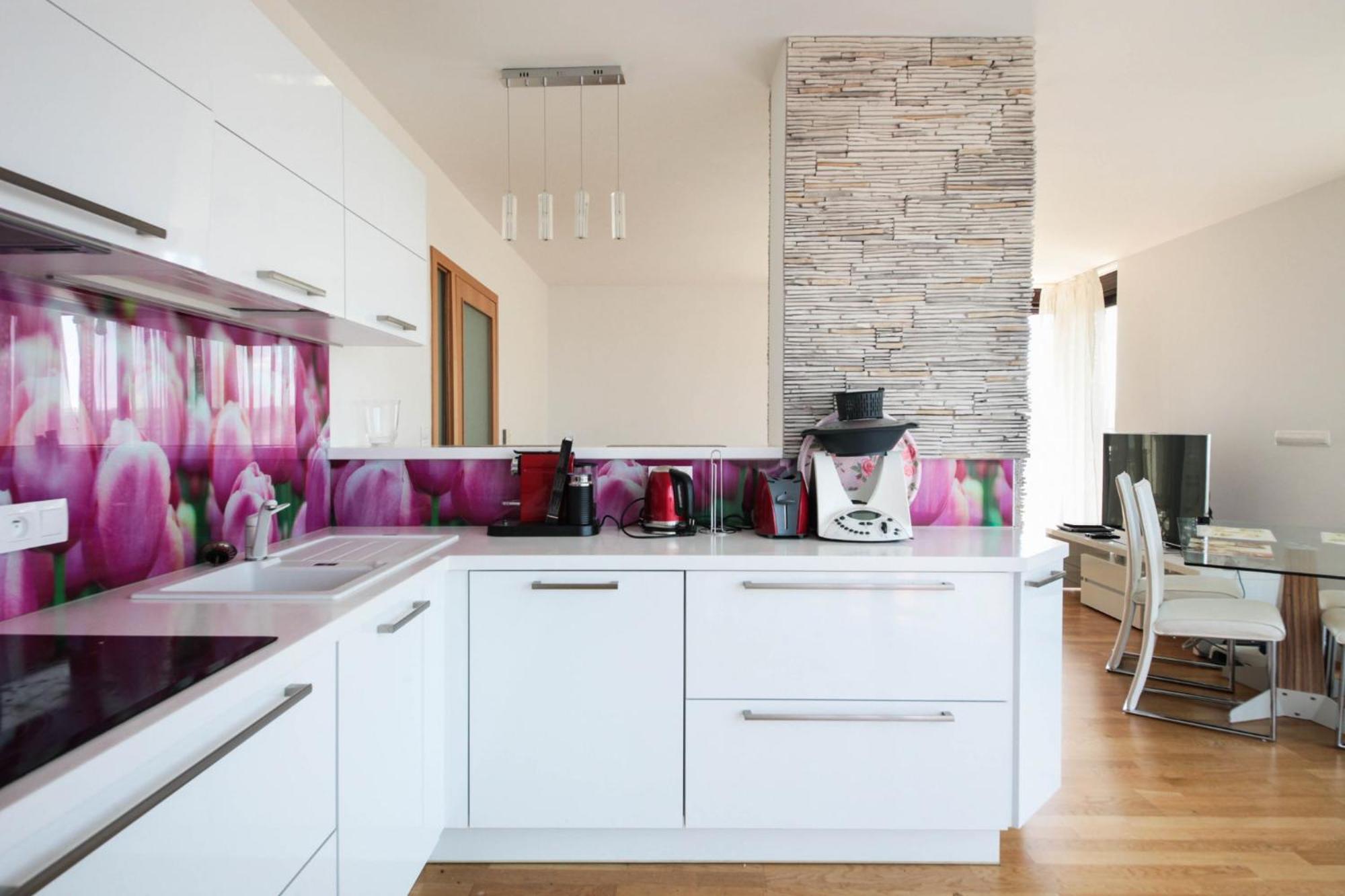 Prostorny 3kk S Krasnou Terasou A Vnitrnim Parkem Apartment *